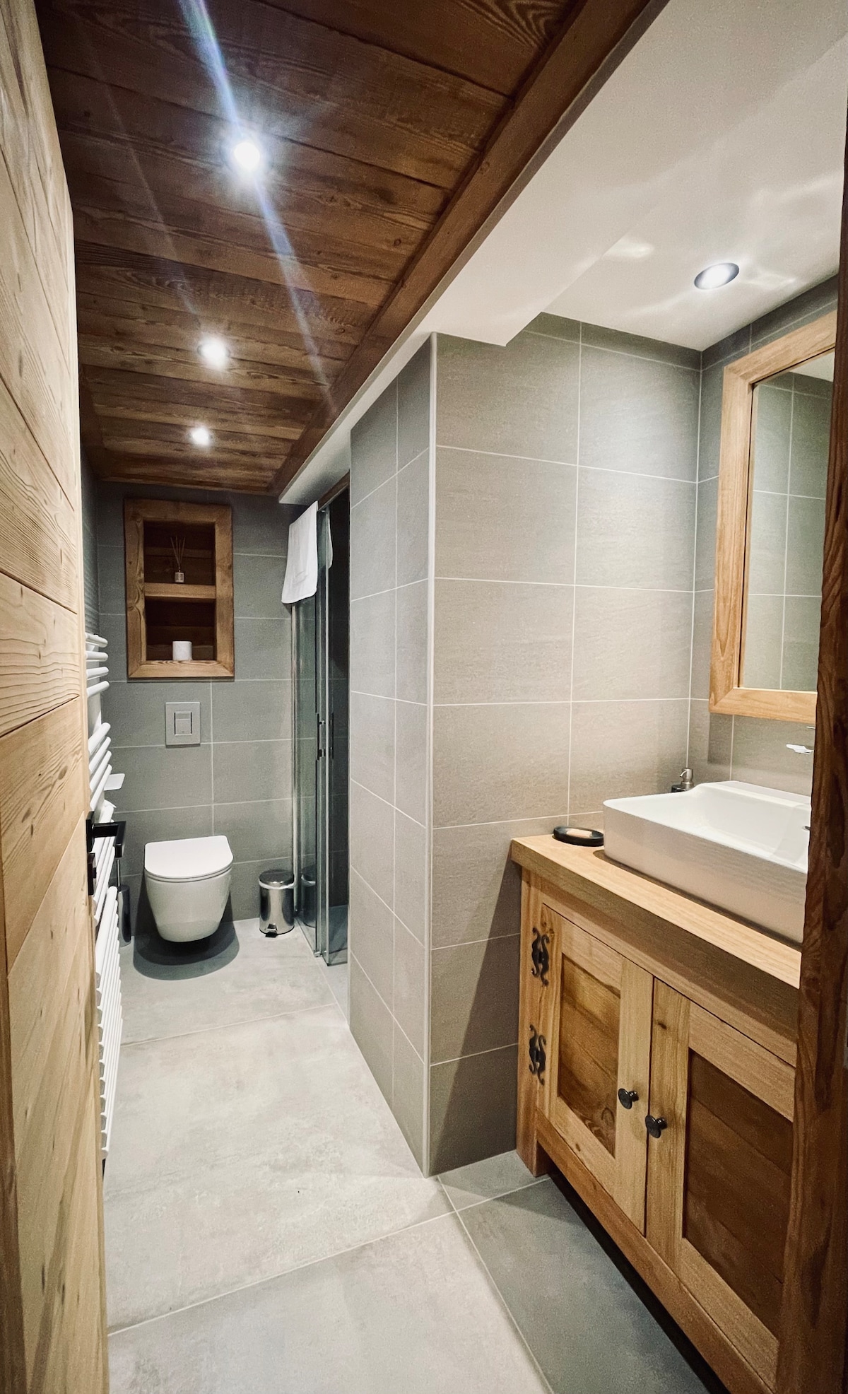 La salle de douche indépendante