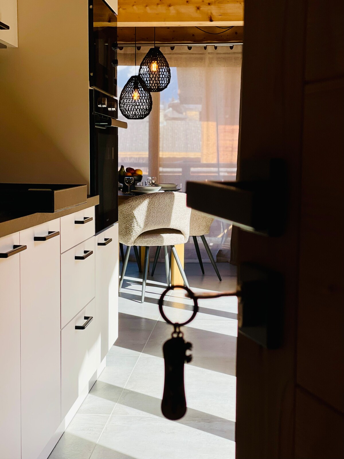 La cuisine ouverte sur le séjour